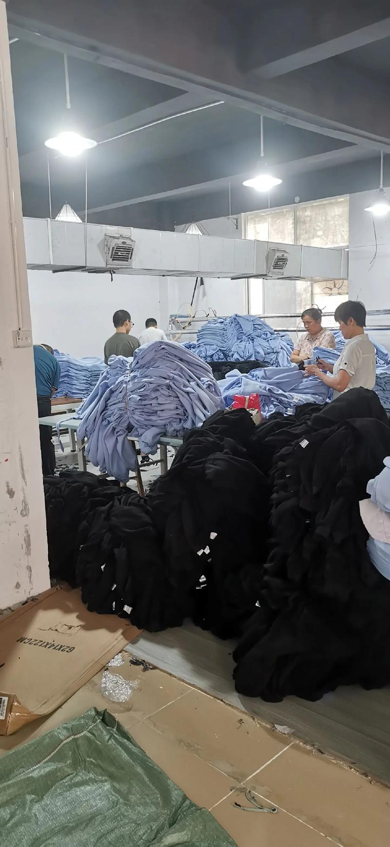 帶你走進(jìn)服裝廠 ,車間實(shí)拍.