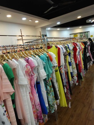 零成本加盟，輕松開(kāi)啟服裝批發(fā)事業(yè)